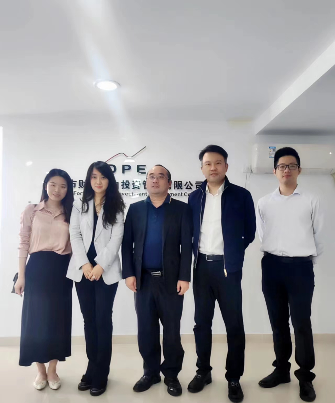 长江证券曾倩、高嘉祥莅临指导